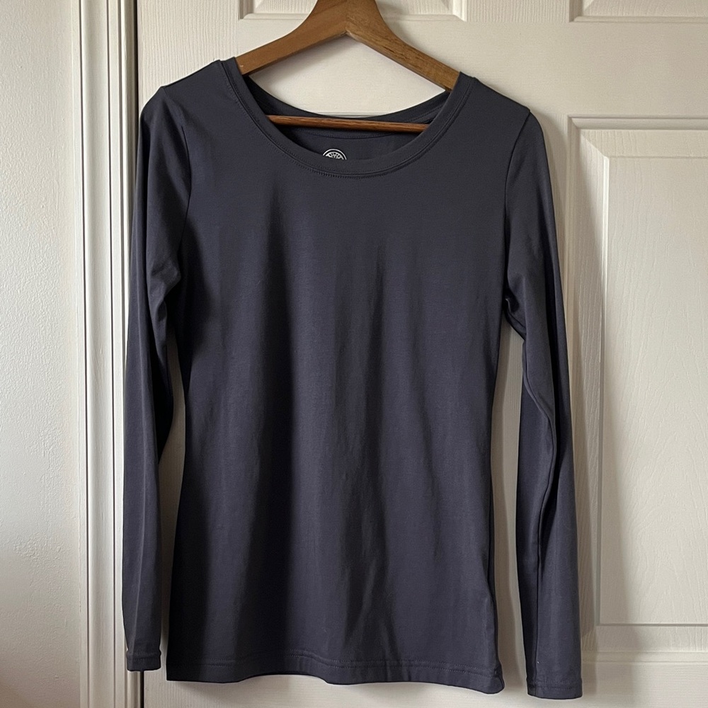 Healing Hands • "Melissa" Long-Sleeve Scrubs Base Layer in Pewter • Size Small